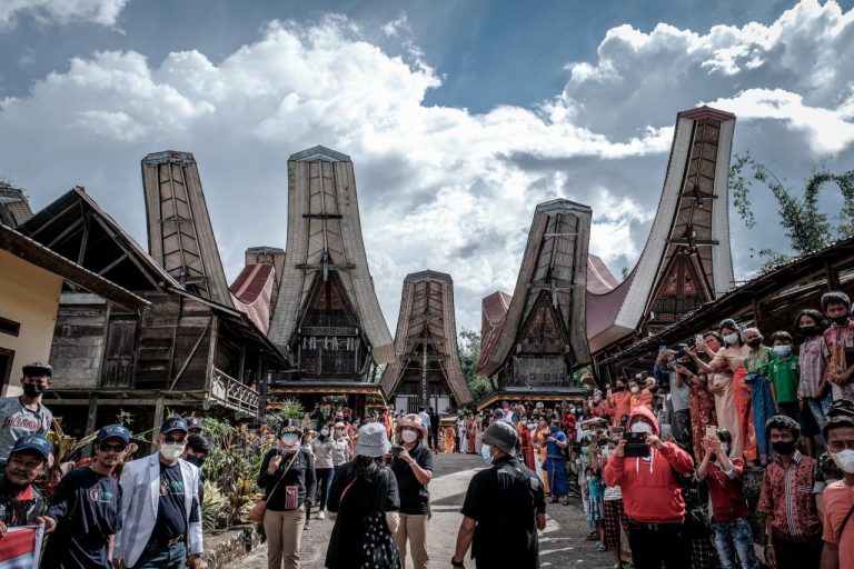 Toraja Cultural Tour Traditional House Tongkonan